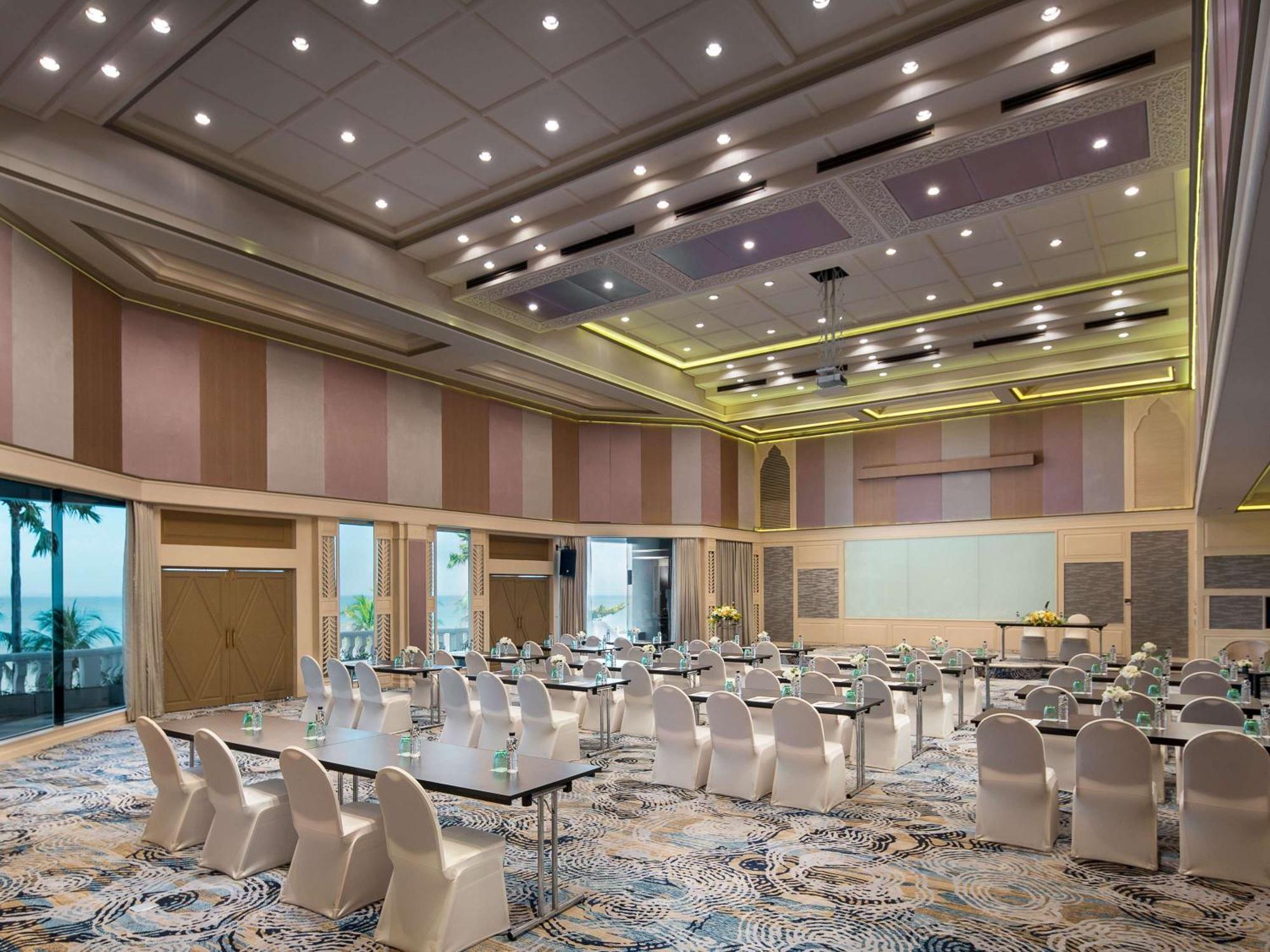 Pullman Pattaya Hotel G Εξωτερικό φωτογραφία The ballroom