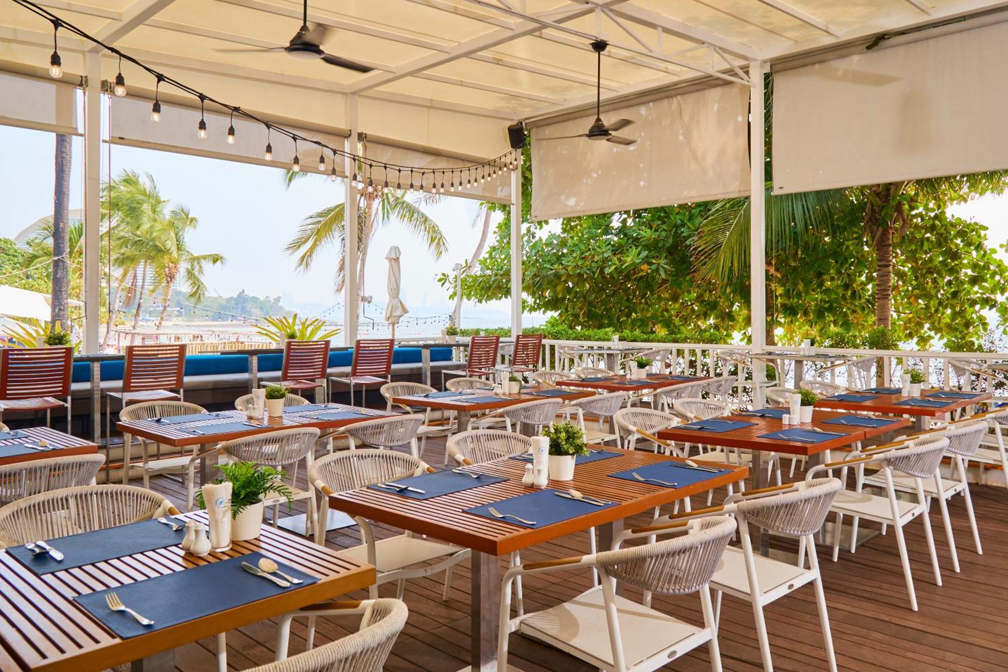Pullman Pattaya Hotel G Εξωτερικό φωτογραφία The Deck
